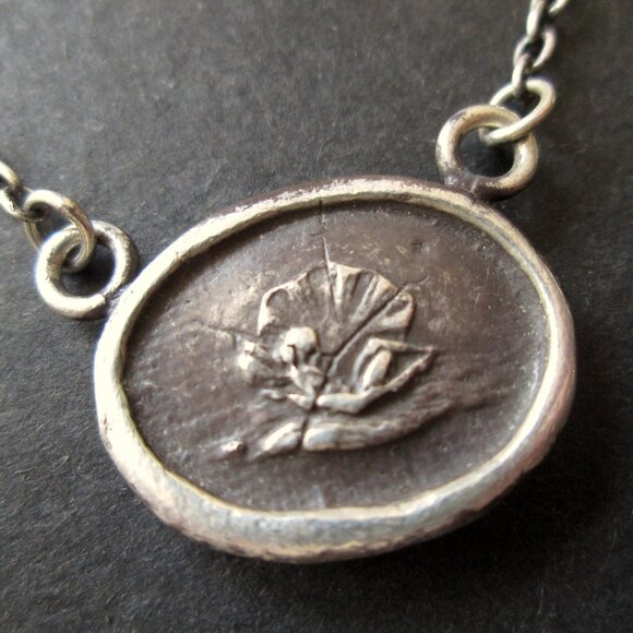 PYRRHA Design Wax Seal Birth Of Venus Pendant Necklace Sterling Silver 925 - Picture 1 of 15